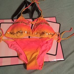 V.S. Ombré Bikini w/additional bottom & rashgaurd